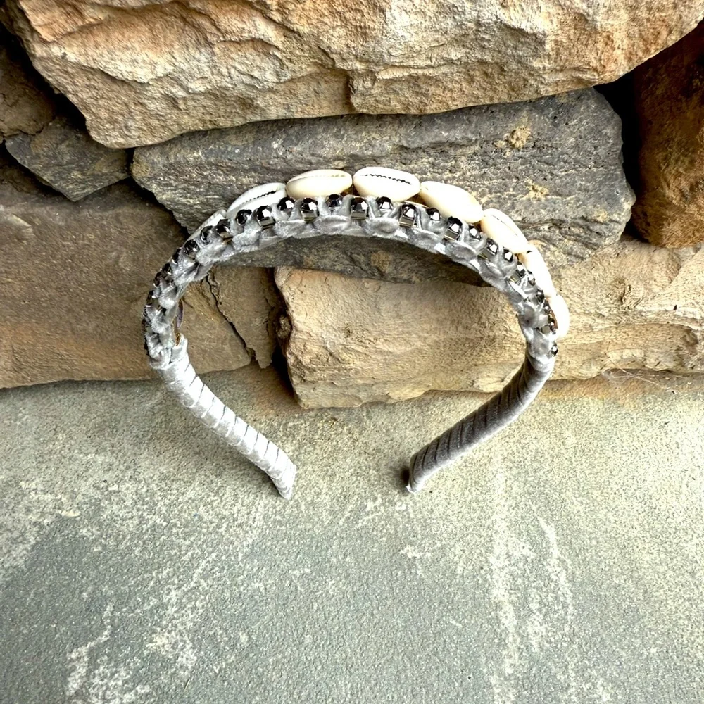 New🌟Anthropologie-Velvet, Shell and Rhinestone Headband